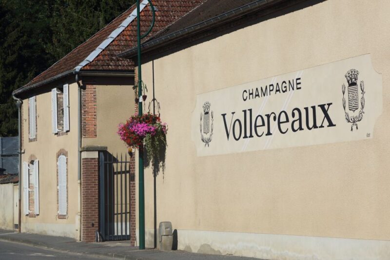 Epernay: Guided Tour of Champagne Cellar with Tastings - The Tasting Experience
