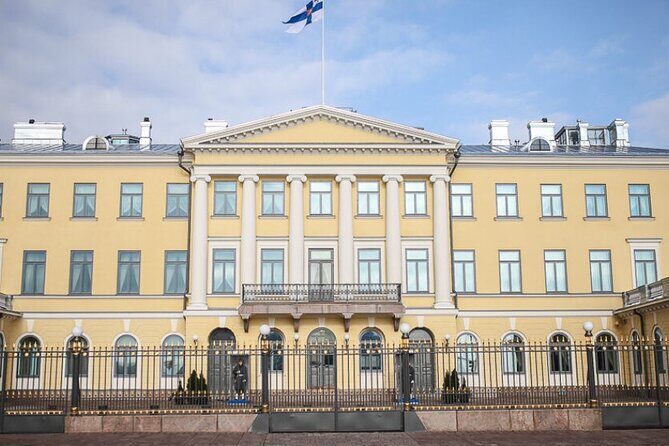 Epic Helsinki: English Speaking Walking Tour - Key Points