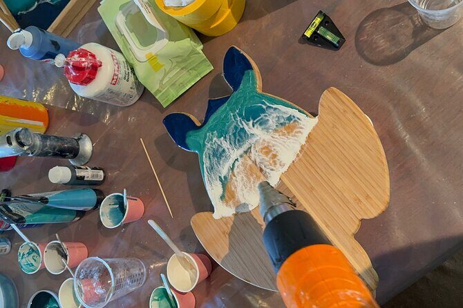 Epoxy Resin Cheese Board Art Class - Key Points