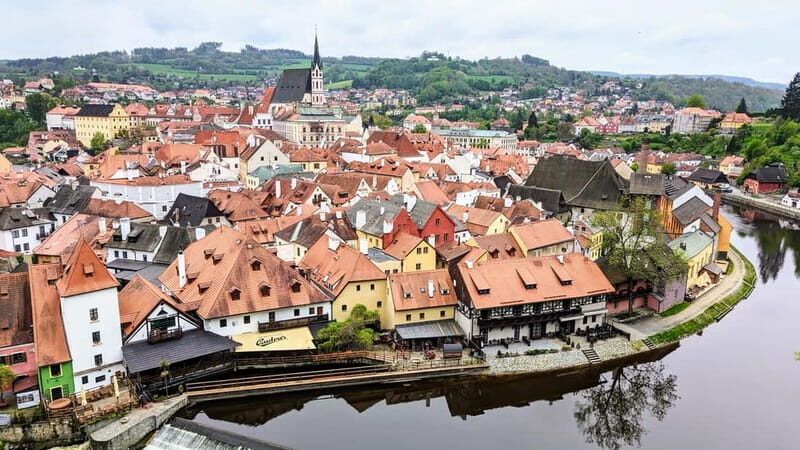 eský Krumlov: Private Day Trip from Prague with Local Guide - Why This Tour Might Be Just Right for You