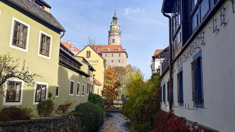 eský Krumlov: Private Day Trip from Prague with Local Guide - FAQ