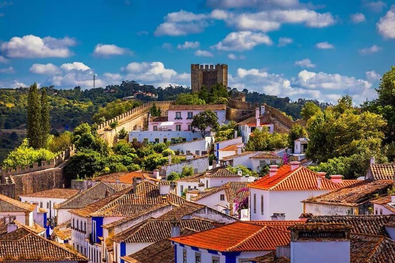 ESPECIAL-Tour to Fátima, Nazaré and Óbidos - VAN - Analyzing the Value