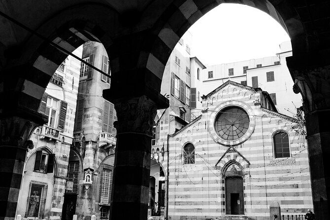 Essential Genoa Photo Tour - Key Points
