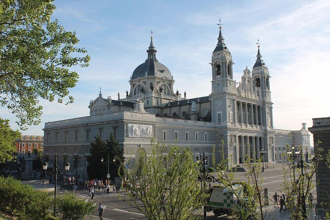 Essential Madrid: Walking Tour - Exploring the Essential Madrid: Walking Tour – What You Need to Know