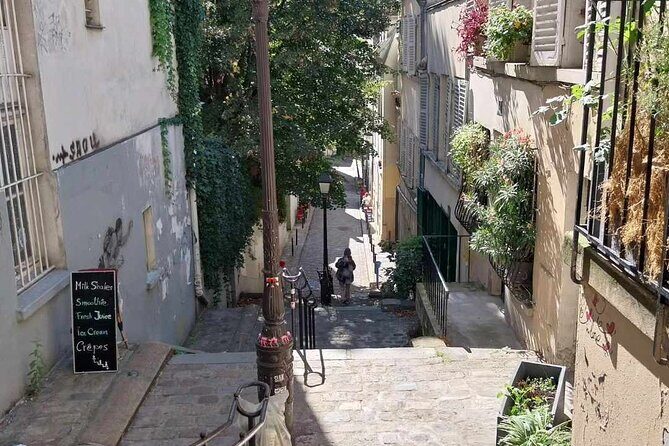 Essential Montmartre Private Walking Tour - Key Points