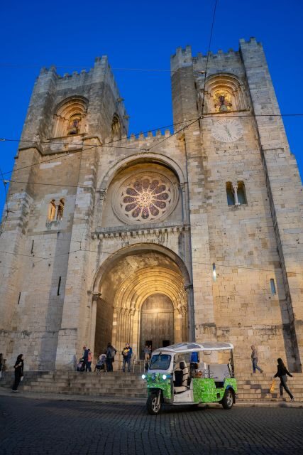 Essential Tour of Old Lisbon in 2H00 : Private Tuk-Tuk Tour - A Closer Look at the Experience