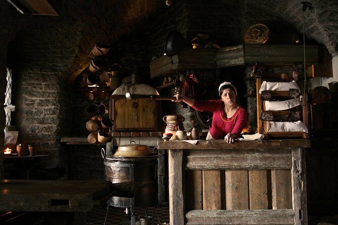 Estonian food, drinks and history tour - Group Size and Experience Quality