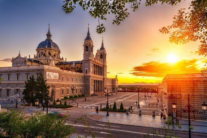 Eternal Youth Facial Treatment - Key Points