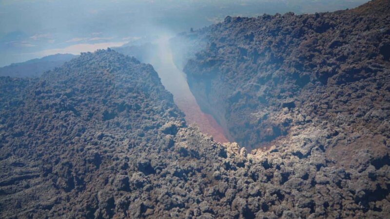 Etna: Trekking to the summit craters at 3340 meters - The Experience in Detail