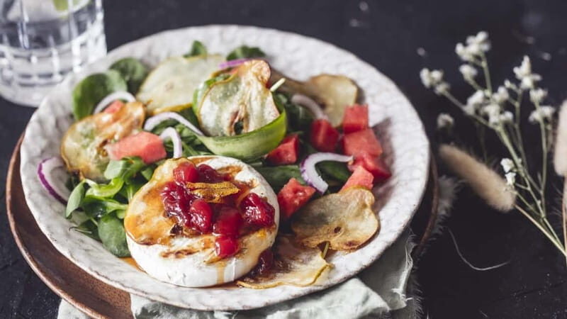 Evening cruise through Prague with 3-course served menu - The Itinerary Breakdown