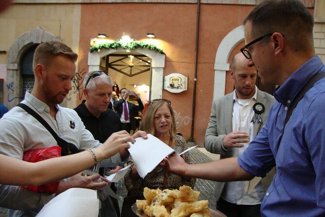 Evening food & wine tour in Rome's historical center - Who Should Consider This Tour?