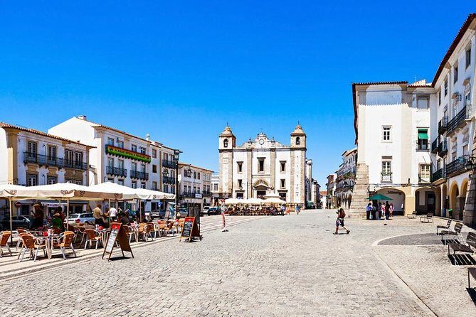 Évora Full-Day Tour with Wine Tasting from Lisbon - Who Is This Tour Best Suited For?