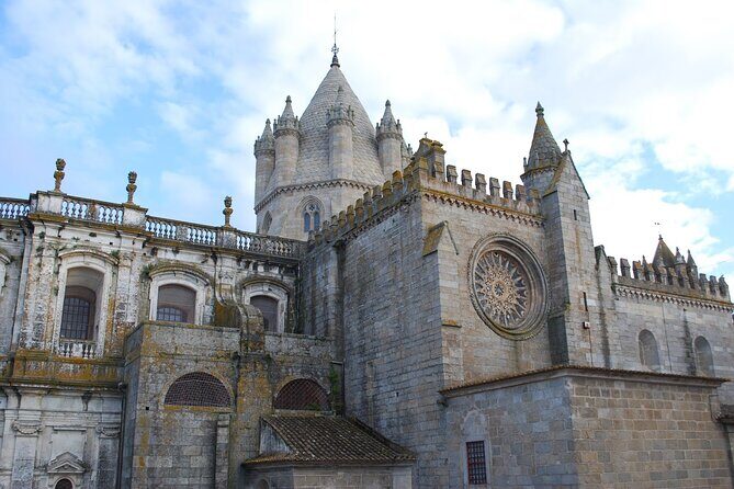 Evora Private Full Day Tour from Lisbon - Exploring Évora: What You Can Expect