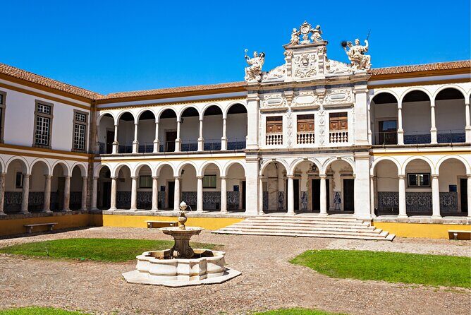 Évora Scavenger Hunt and Sights Self-Guided Tour - FAQ