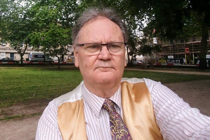 Exceptional Bath tour guide making your visit splendidly memorable. - Wrapping It Up