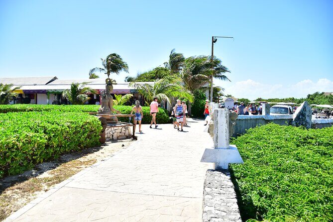 Exclusive Beach Club Catamaran Isla Mujeres Tour - The Sum Up