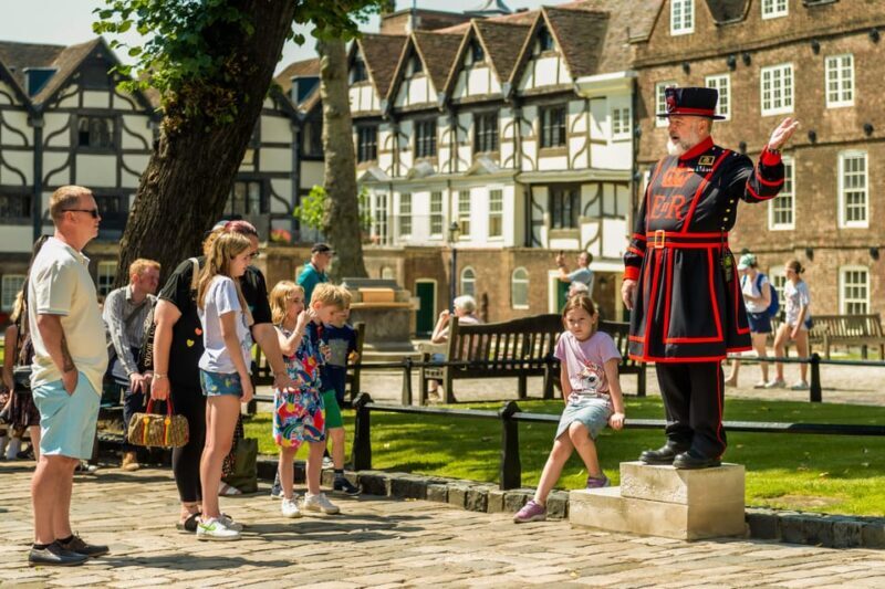 Exclusive Beefeater Meet & Greet at the Tower of London - Who Should Consider This Experience?