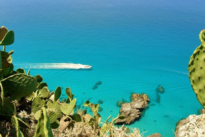 Exclusive boat tour in Tropea. Just you and your family - 4 hours - Whats Included and Whats Not
