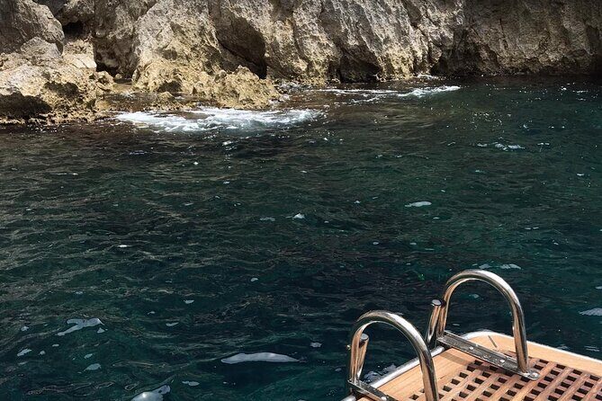 Exclusive Boat Tour to Capri with Swim Stop and Aperitif - FAQ