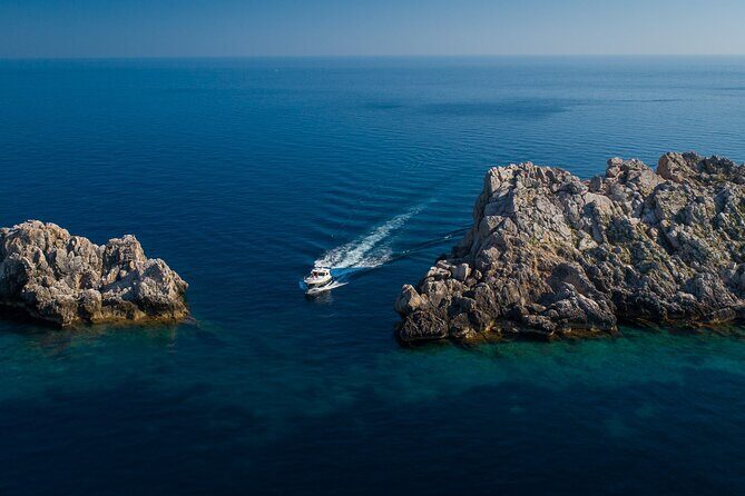 Exclusive Dubrovnik Sunset Cruise with Cocktail at the Cave Bar - Key Points