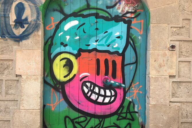 Exclusive gallery walk in Barcelonas art district - An In-Depth Look at the Barcelona Art District Tour