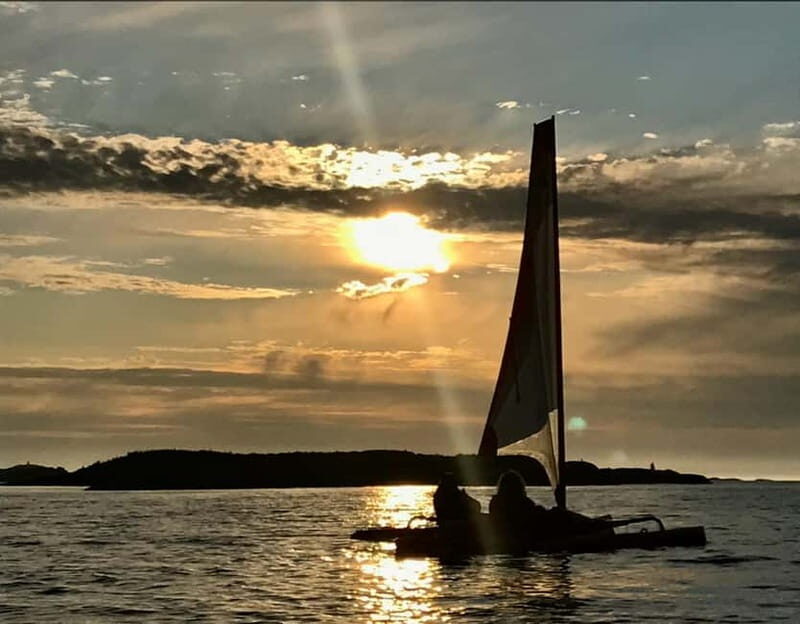 Exclusive in Norway, Sommarøy: Midnight sun in a Hobie sail kayak - Exploring the Midnight Sun from a Sail Kayak: What to Expect