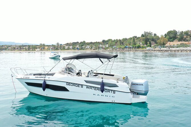 Exclusive line 225hp, self drive boat Karnic SL701 8.0m - Frequently Asked Questions