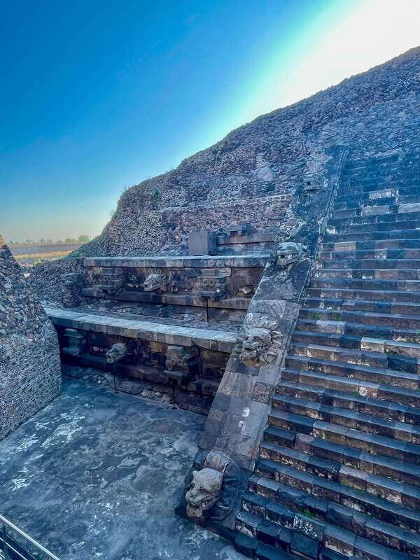 Exclusive private tour of the pyramids with a European guide in Mexico City - Key Points