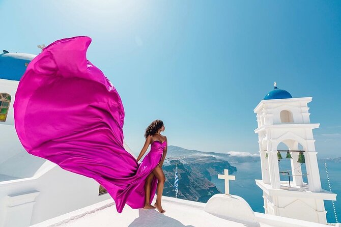 Exclusive Santorini Flying Dress Photoshoot with Pickup - What this Santorini flying dress shoot is really like