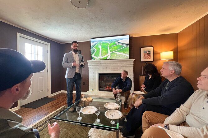 Exclusive Small Group Virginia Winery Tour with a Sommelier - Exploring the Virginia Wine Scene: A Closer Look at the Small Group Winery Tour with a Sommelier