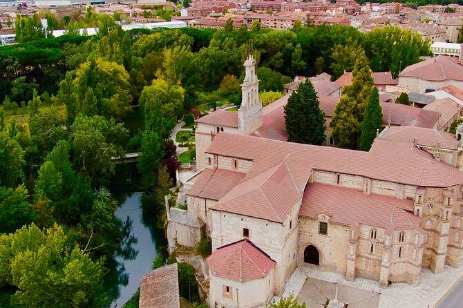 Exclusive tour: Ribera del Duero "like a native", with lamb in a wood oven - An In-Depth Look at the Ribera del Duero "Like a Native" Tour