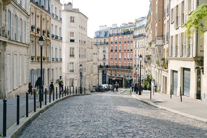 Exclusive Walking Tour In Montmartre With Local Guide - Who Will Appreciate This Tour?