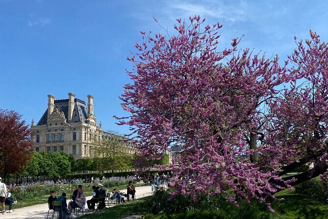Exclusive Walking Tour of Central Paris With Local Guide - A Walk Through the Heart of Paris