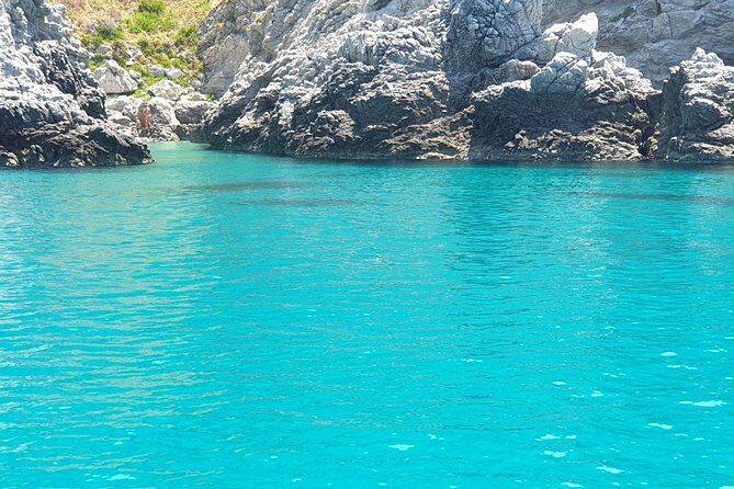 Excursion by Sailing Yacht - An In-Depth Look at the Experience