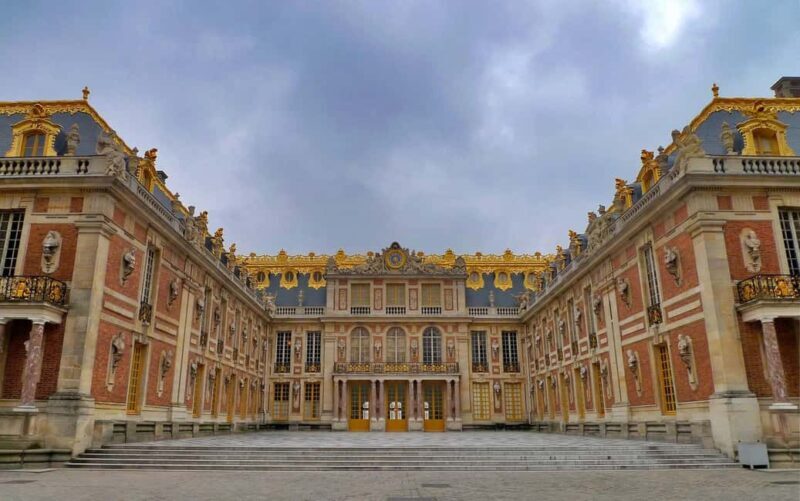 Excursion to discover the Versailles Monarchy - An In-Depth Look at the Versailles Monarchy Tour