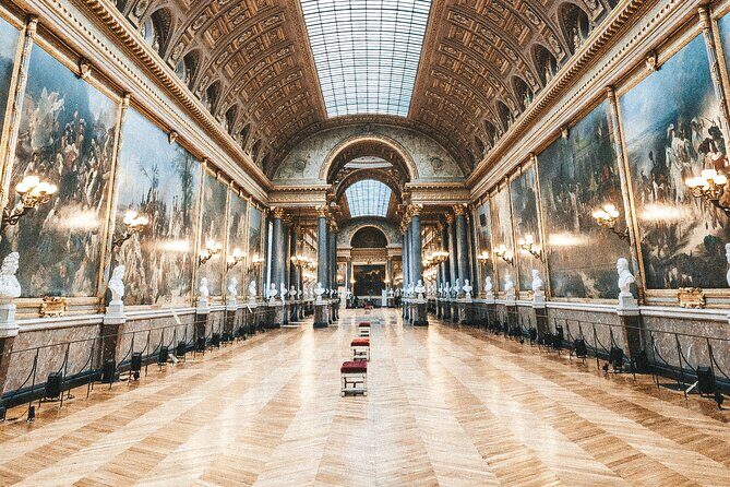 Excursion to discover the Versailles Monarchy - The Value of the Tour Experience