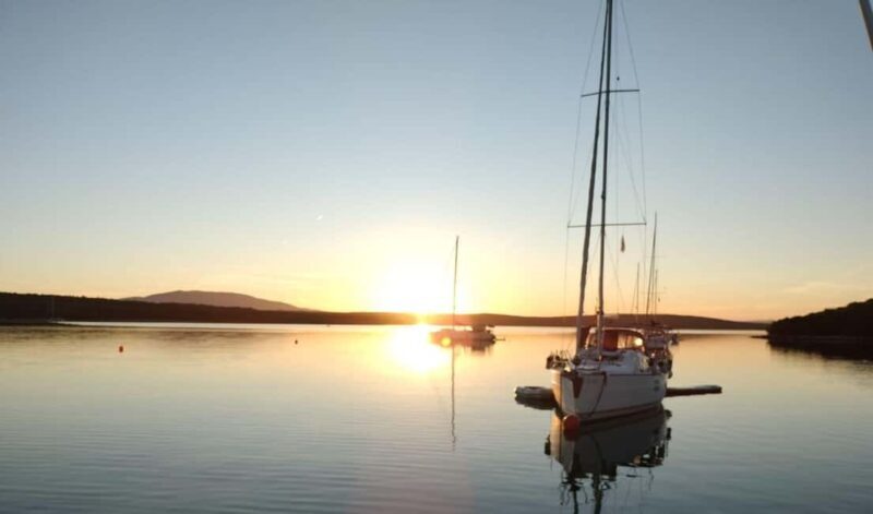 Excursion to the Two Sisters beach - The Experience Itself: A Closer Look at the Tour