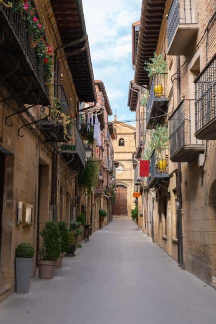 Excursion to Vitoria, La Rioja, and wine tasting at a Laguardia winery - Exploring the Highlights: What This Tour Offers