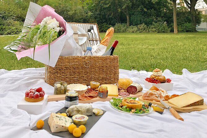 Experience a Decadent French Picnic with Wine Pairing in Paris - Key Points
