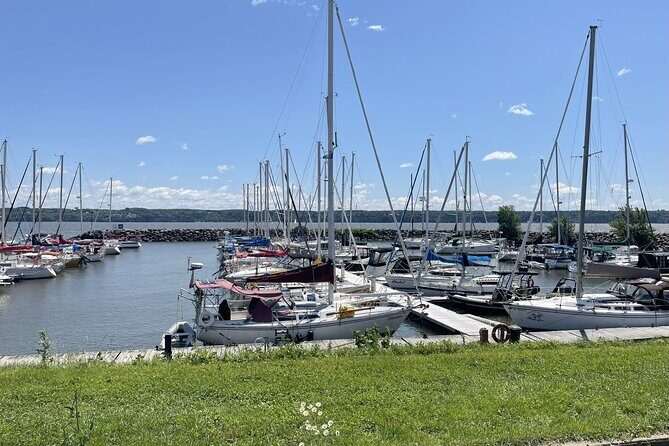 Experience île d'Orléans and the falls with a local guide - FAQs