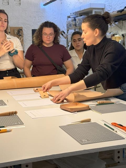 Experience in Leather Goods Workshop- Leather Accessory - Key Points