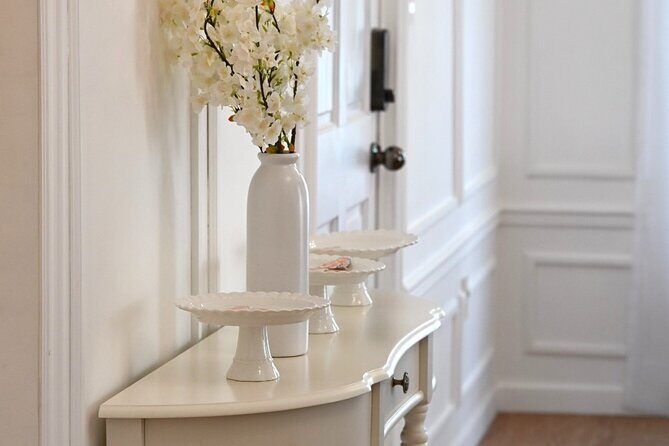 Experience Painting and Wine in Cancun - Is It Worth the Price?