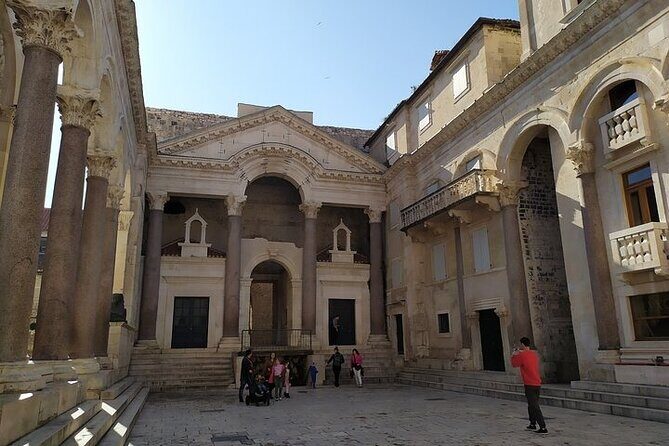 Experience Split With Local Professional Historian - Small Group - The Overall Experience and Value