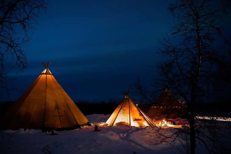 Experience the majestic Auroras Kiruna-Abisko & lodge dinner - An In-Depth Look at the Experience