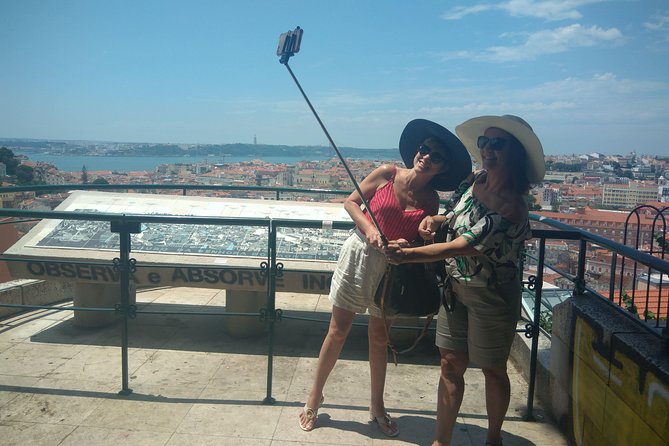 Expert Lisbon Tour with Local Guide in Private Eco Tuk Tuk - The itinerary in plain language: what you’ll see and why it matters