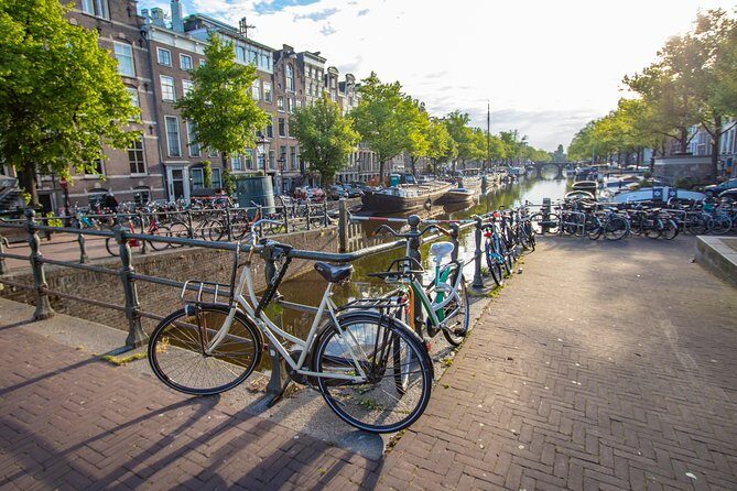 Explore Amsterdam in 90 minutes with a Local - Key Points