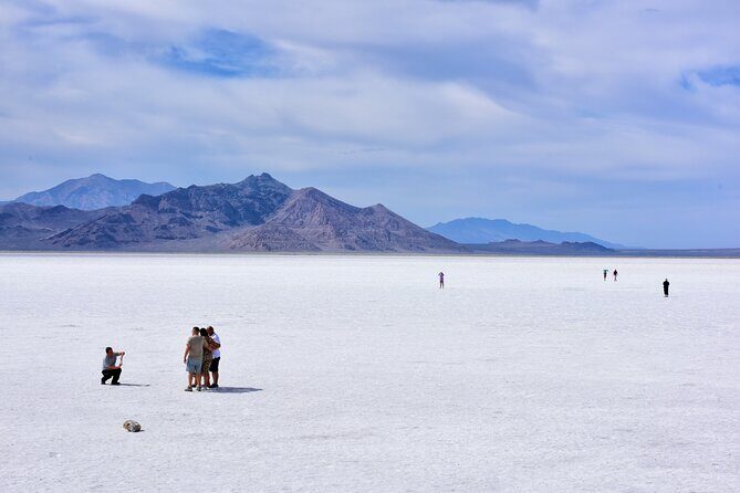Explore Bonneville Salt Flats Journey to the Edge of the World - Discovering Utah’s Surreal Landscape