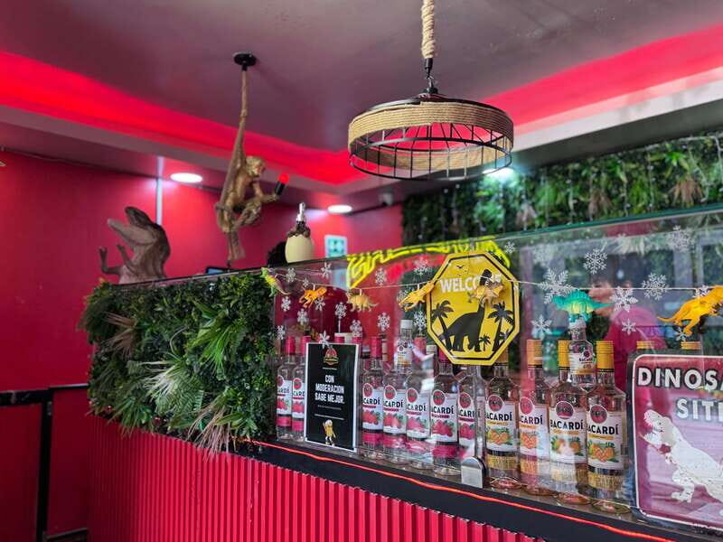 Explore CDMX with tacos, micheladas and a popular drink route - Authenticity and Atmosphere