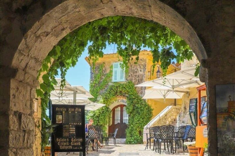 Explore Èze and the Côte dAzur in a Renault Mégane E-Tech" - FAQ