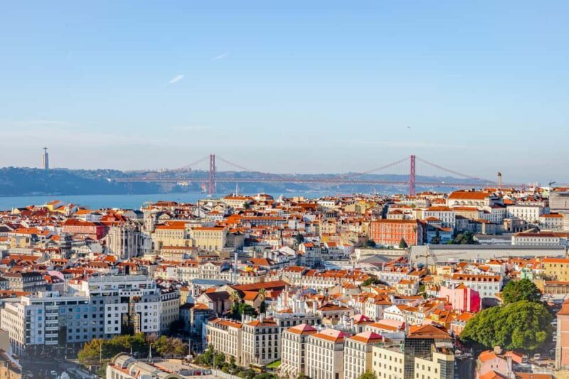 Explore Lisbon on a Tuk Tuk Tour: History & Viewpoints - Key Points